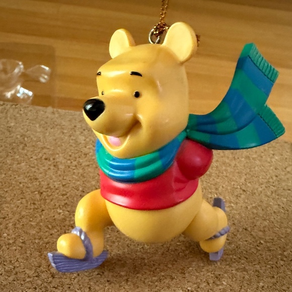 Winnie the Pooh Christmas Ornament Pooh Ice Skating with Box - Picture 1 of 14